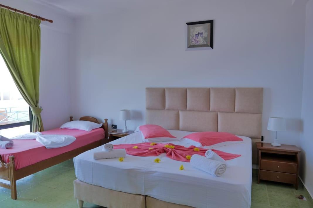 סרנדה Blue Heaven Hotel מראה חיצוני תמונה