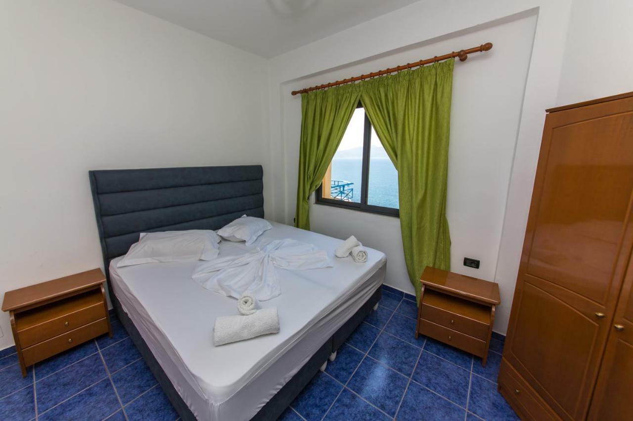 סרנדה Blue Heaven Hotel מראה חיצוני תמונה